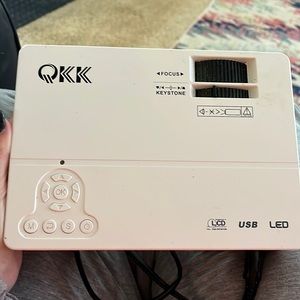 Projector w/ usb hook up easily connect to roku includes 8ftx8ft hangings screen